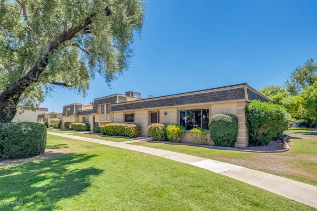 MLS: 6117423 Condo For Sale