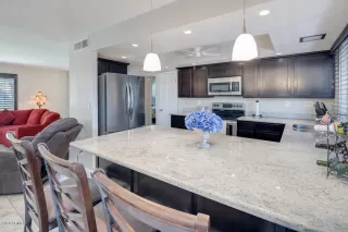 Photo #5: 6117423 Listing