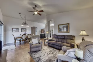 Photo #6: 6117424 Listing