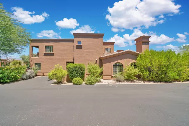MLS: 6117726 Condo For Sale