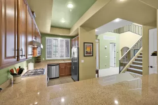 Photo #6: 6117726 Listing