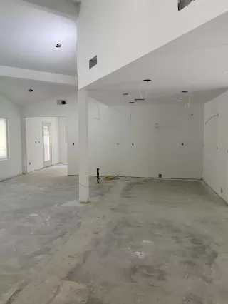 Photo #5: 6117841 Listing