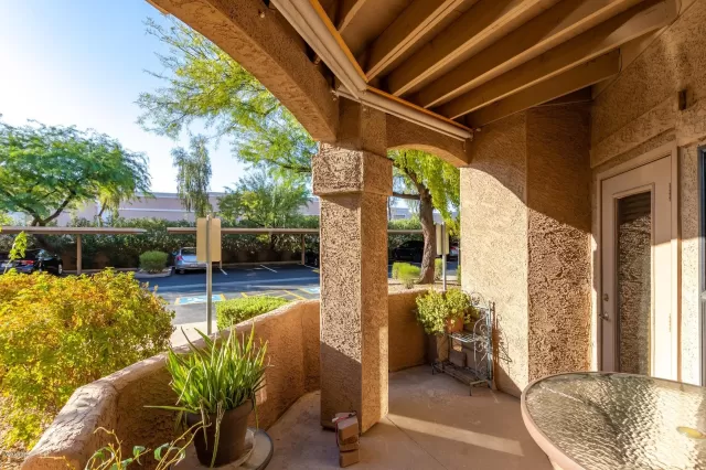 MLS: 6118098 Condo For Sale