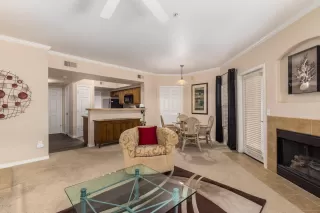 Photo #2: 6118098 Listing