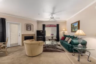 Photo #3: 6118098 Listing