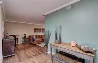 Photo #3: 6118262 Listing