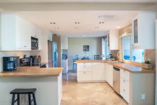 Photo #2: 6118315 Listing 