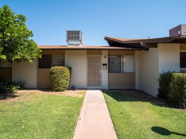 MLS: 6118412 Condo For Sale