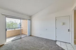 Photo #4: 6118512 Listing