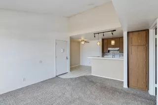 Photo #5: 6118512 Listing