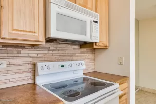 Photo #2: 6118517 Listing