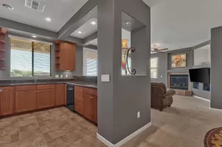 Photo #4: 6118759 Listing