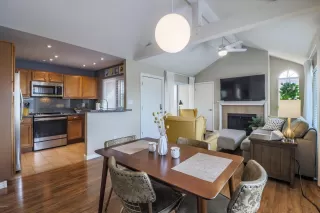 Photo #4: 6118939 Listing