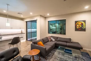 Photo #2: 6119302 Listing