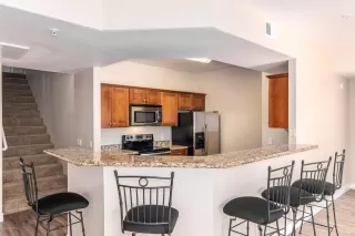 Photo #3: 6119682 Listing