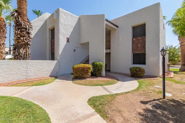 MLS: 6119690 Condo For Sale