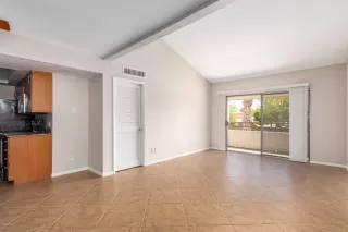 Photo #1: 6119690 Listing