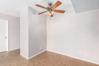 Photo #6: 6119690 Listing