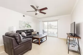 Photo #4: 6119819 Listing 