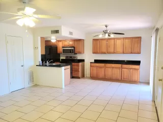 Photo #2: 6119833 Listing