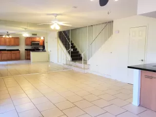 Photo #6: 6119833 Listing