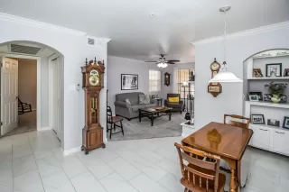 Photo #5: 6119935 Listing 