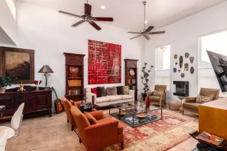 Photo #5: 6119969 Listing