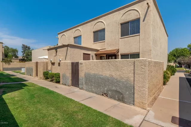 MLS: 6120025 Condo For Sale