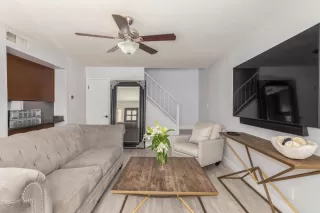 Photo #2: 6120025 Listing 