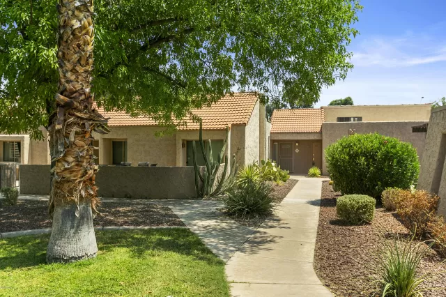 MLS: 6120108 Condo For Sale