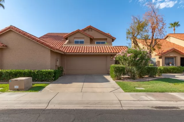 MLS: 6120122 Condo For Sale