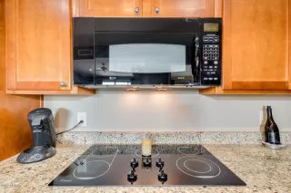 Photo #6: 6120605 Listing