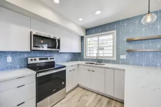 Photo #2: 6120787 Listing