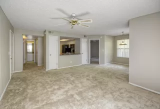 Photo #5: 6120913 Listing