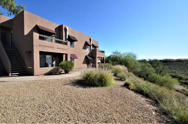 MLS: 6120961 Condo For Sale