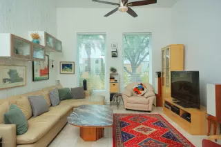 Photo #4: 6121057 Listing