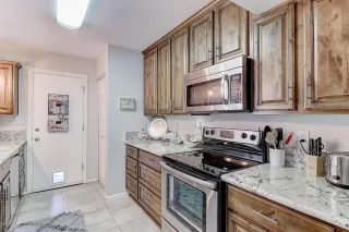 Photo #3: 6121083 Listing