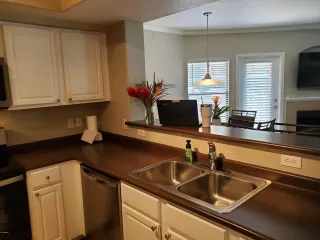 Photo #5: 6121109 Listing