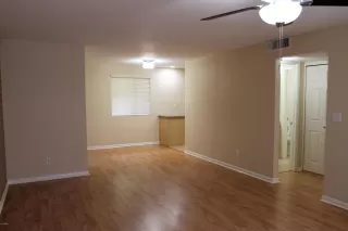 Photo #2: 6121130 Listing 