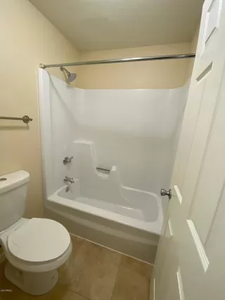 Photo #4: 6121130 Listing 