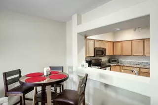 Photo #3: 6121136 Listing 