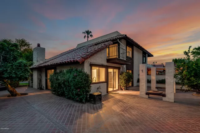 MLS: 6121150 Condo For Sale