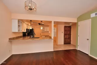 Photo #6: 6121417 Listing 