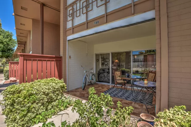 MLS: 6121424 Condo For Sale