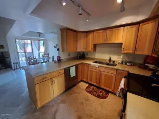 Photo #2: 6121520 Listing 