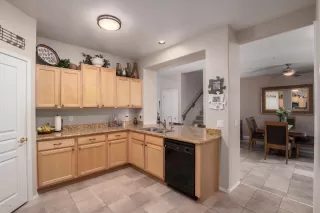 Photo #5: 6121620 Listing 