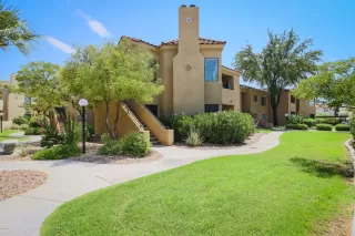 Photo #2: 6121669 Listing