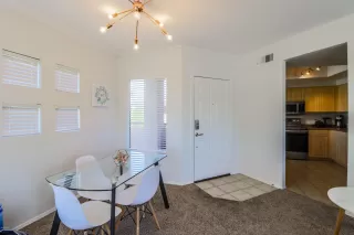 Photo #6: 6121669 Listing