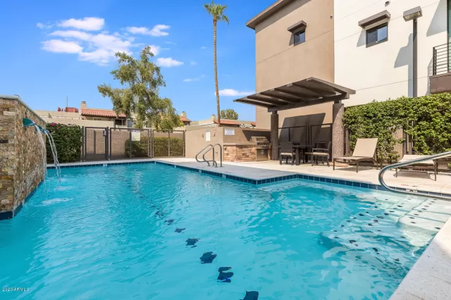 MLS: 6121944 Condo For Sale