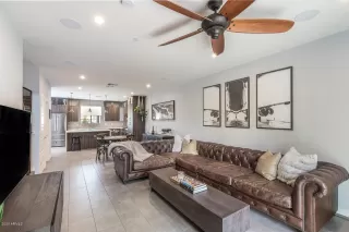 Photo #3: 6121944 Listing
